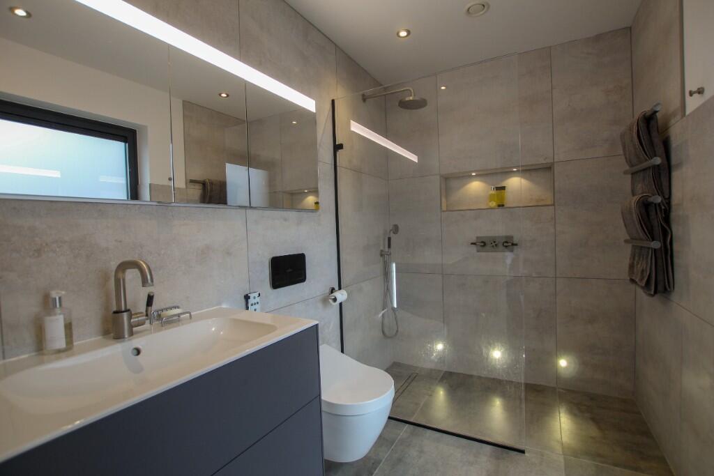 Ensuite