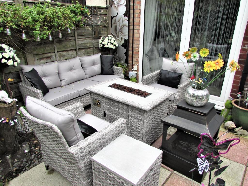 RupertSt14gdn3.JPG