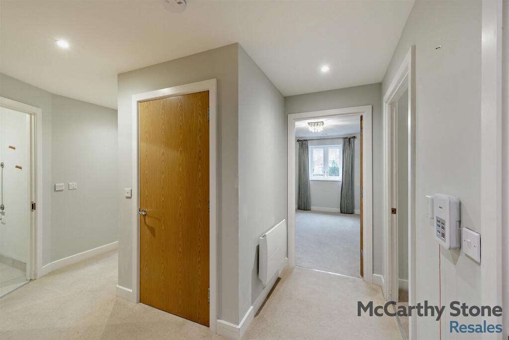 Entrance Hall: