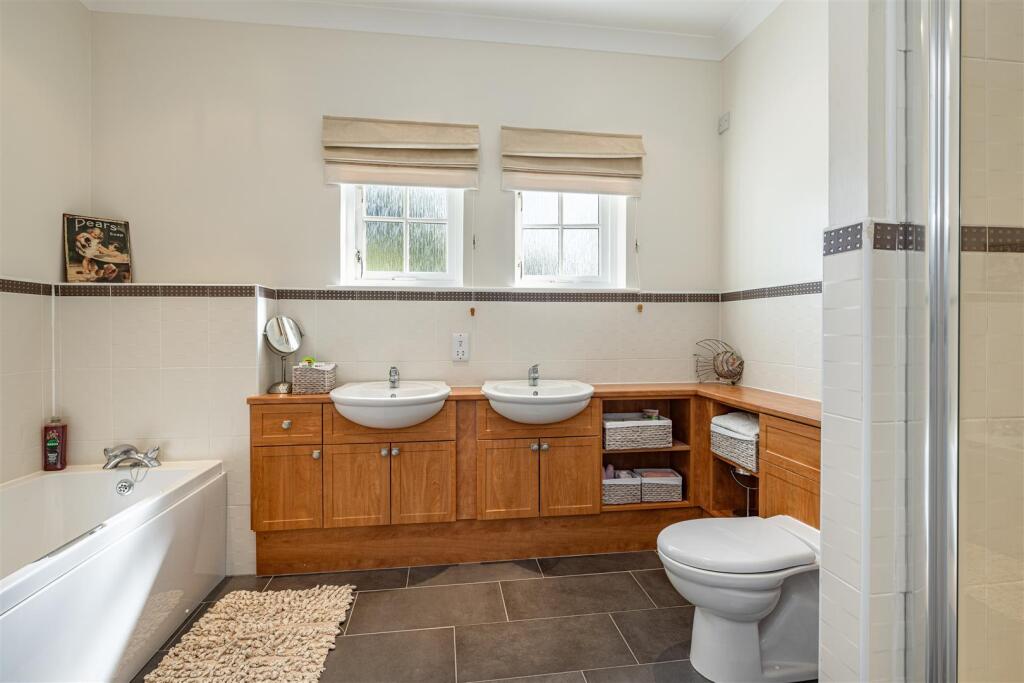 33 Bowmont Court Kelso 64.JPG