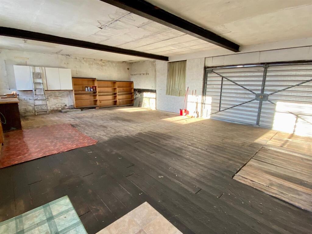 garage (2).jpg