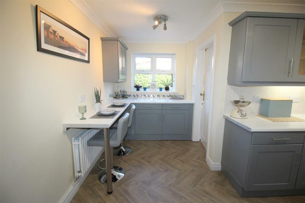 Lapwing Row,3, kitchen 3.JPG