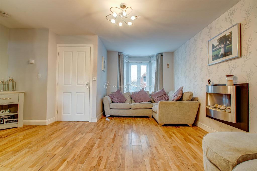 Watkins Square, Llanishen, HernCrabtree (9).jpg