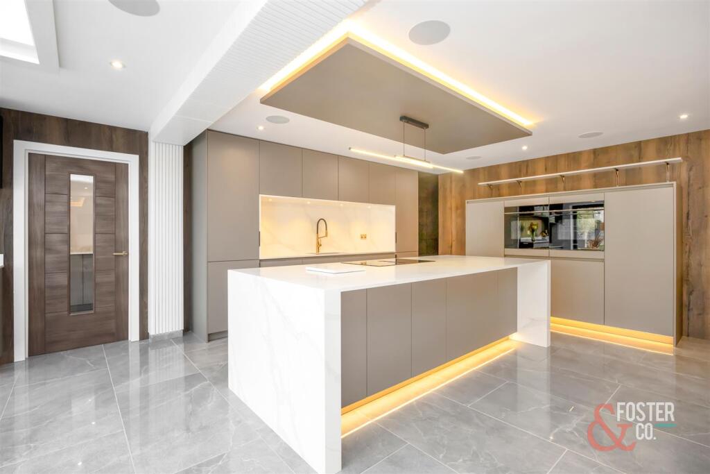 Meadow Close, 7-037.jpg