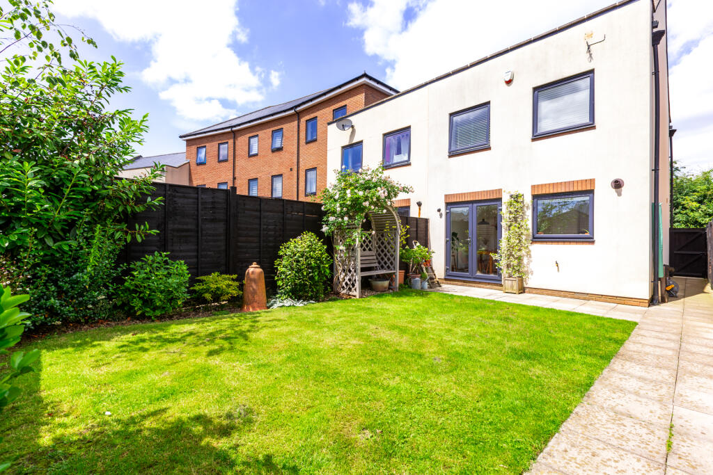 5F8A6531-Enhanced-NR