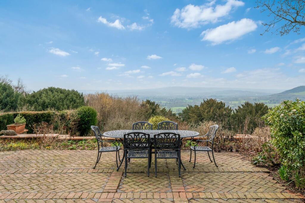 MOUNT HILL,-105.jpg