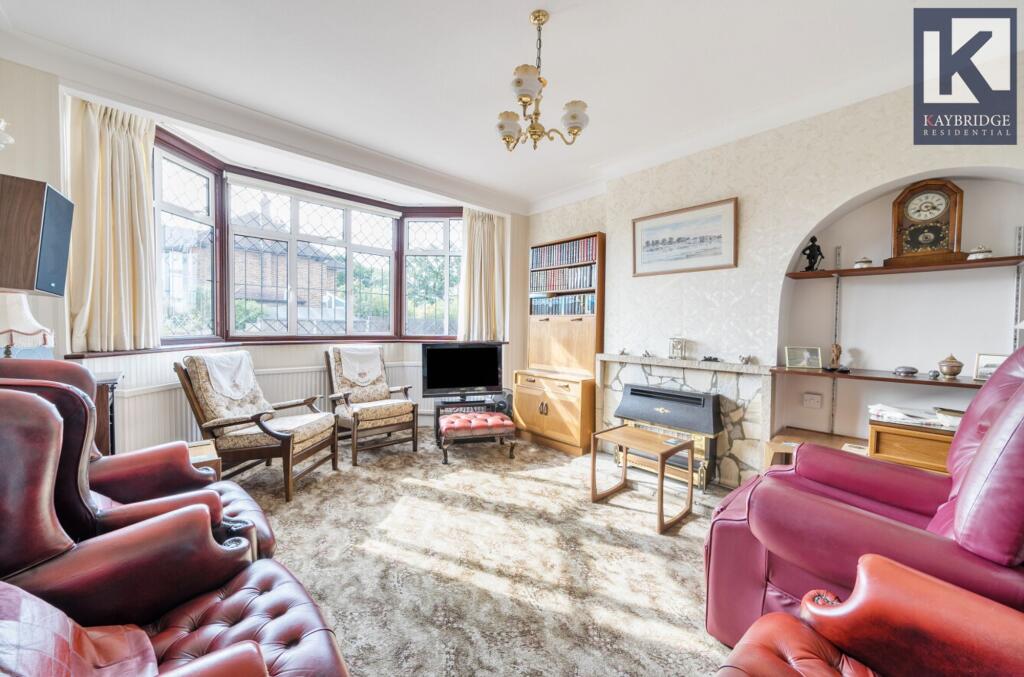 Stoneleigh Park Road, KT19 0RQ