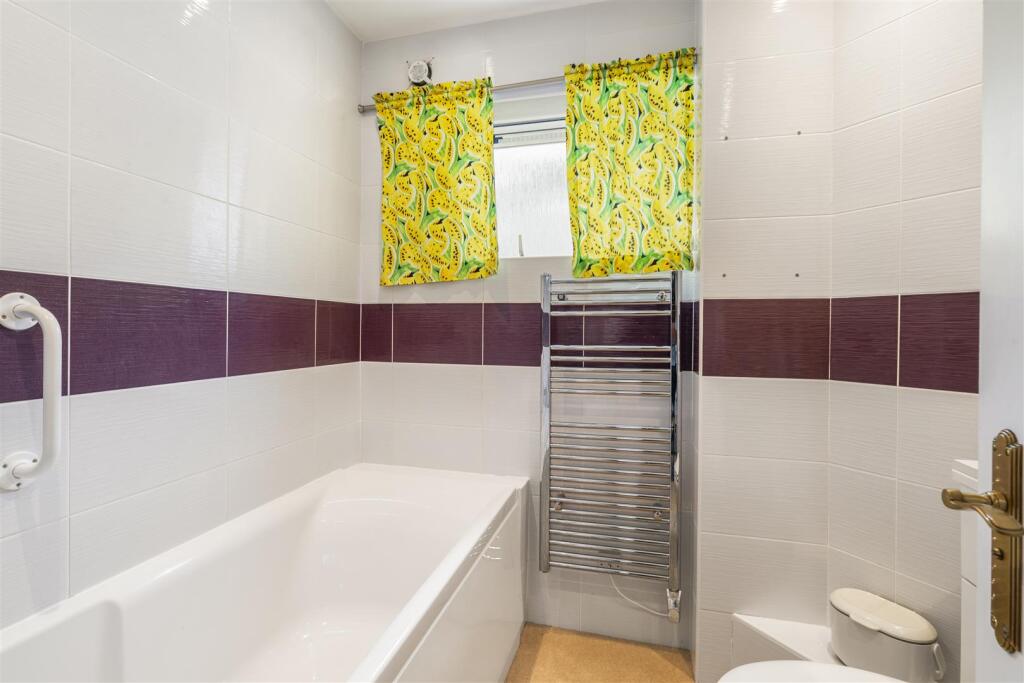 324728 Flat 16, Showboat (19).jpg