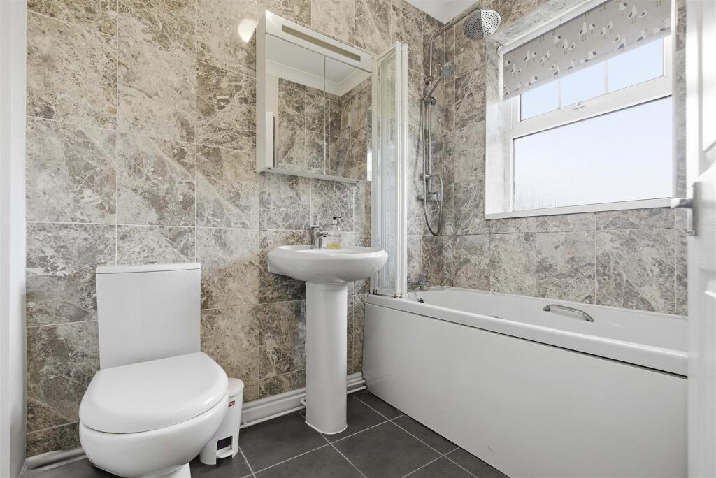 78a Pier Avenue 11.jpg