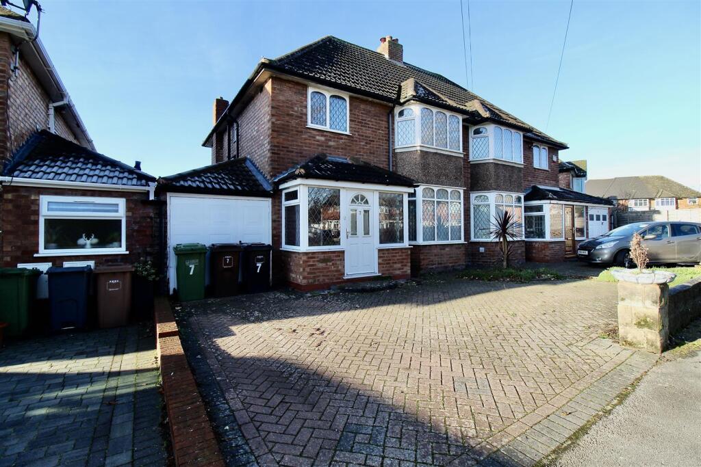 Front Garden/Driveway