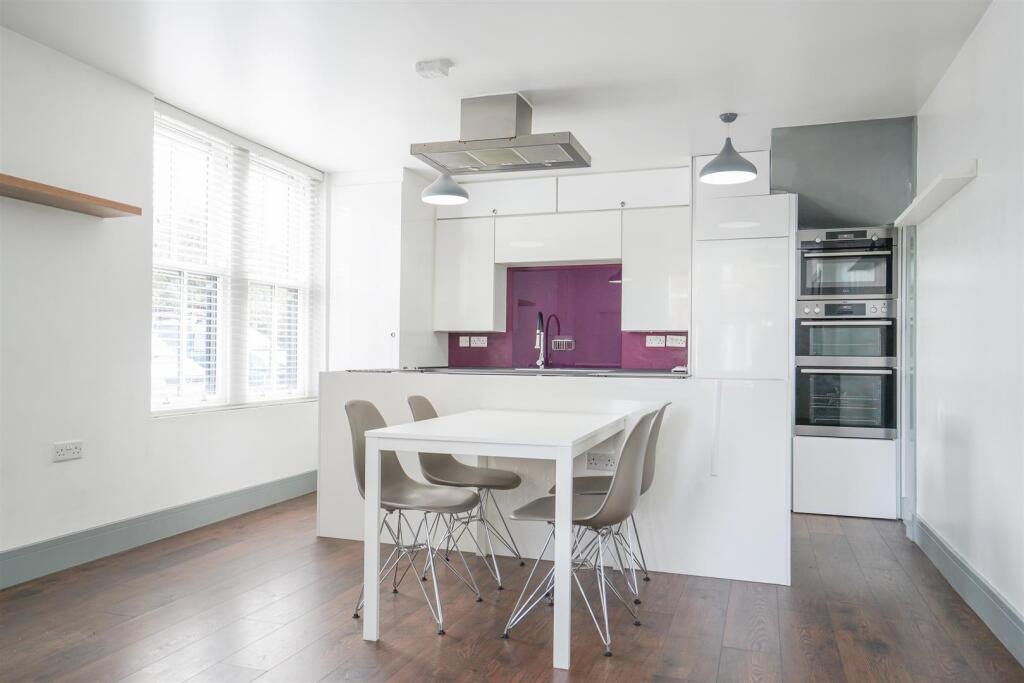 120 Shrubland Street-2.jpg