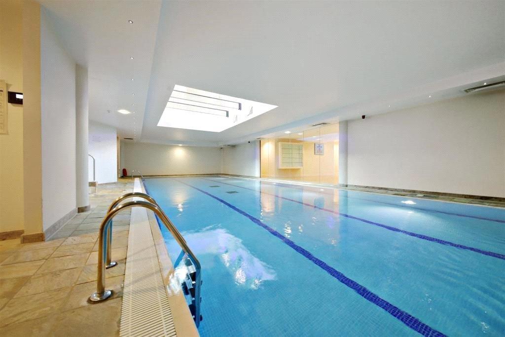 Davidson Frost-Wellings, DFW, Royal Connaught, Bus