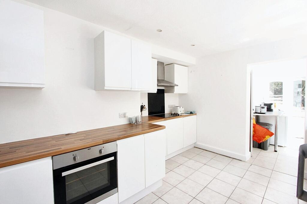 Kitchen 2
