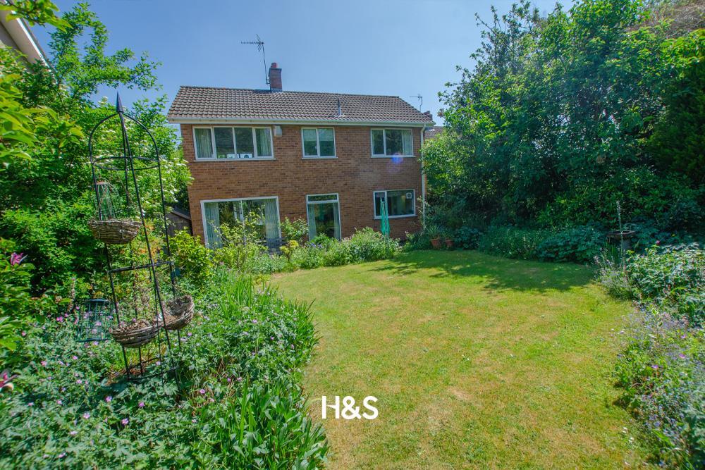 12 Walcott Green - Rear garden..jpg
