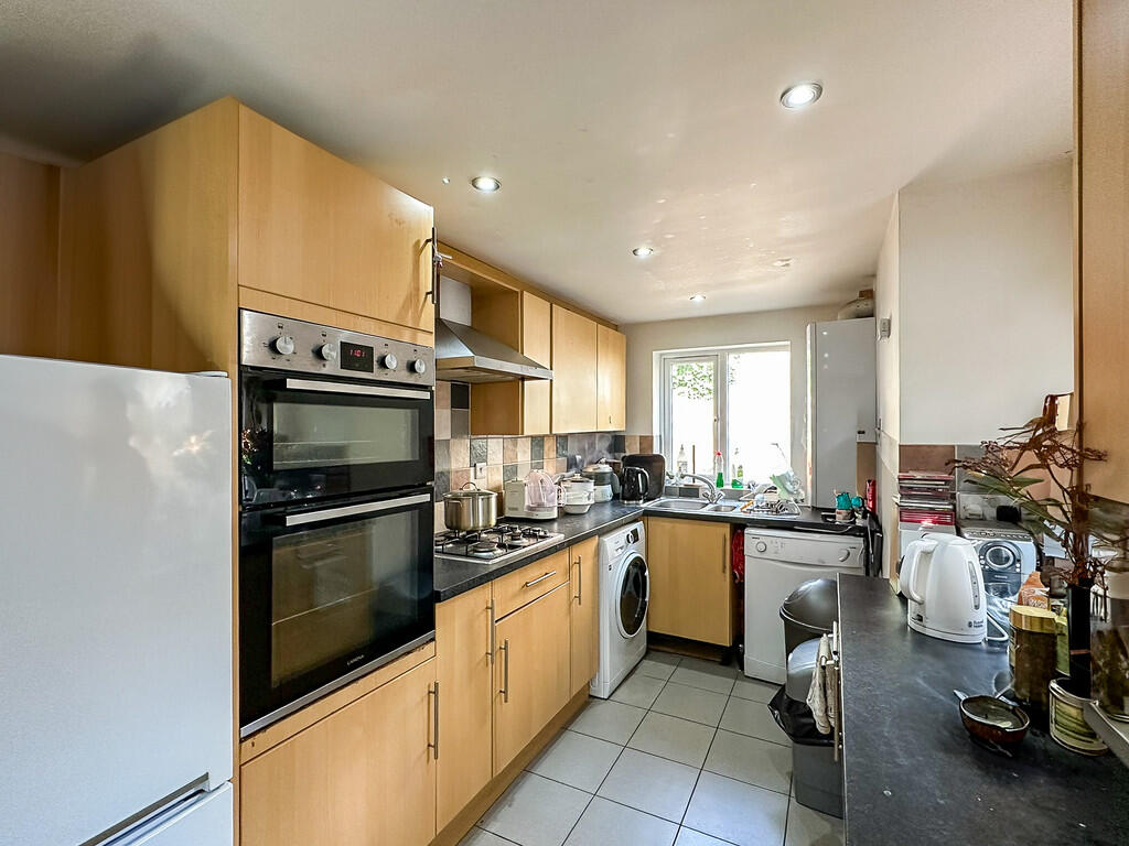 Kitchen (2)