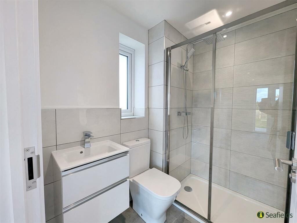 One of 2 En suites.jpg