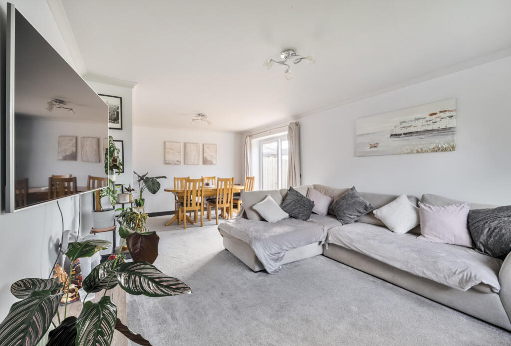 1312674-7-685acd4...