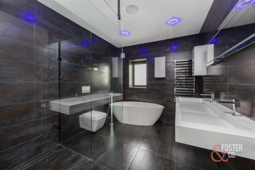 Hill Drive, 17-038.jpg