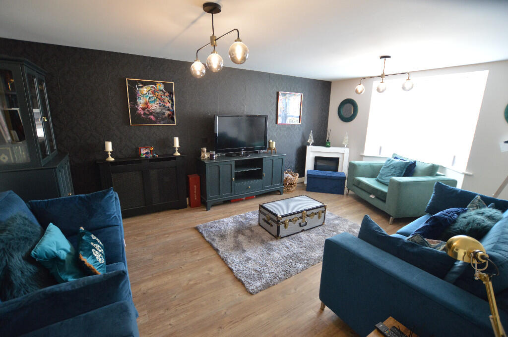 Bay Fronted Lounge