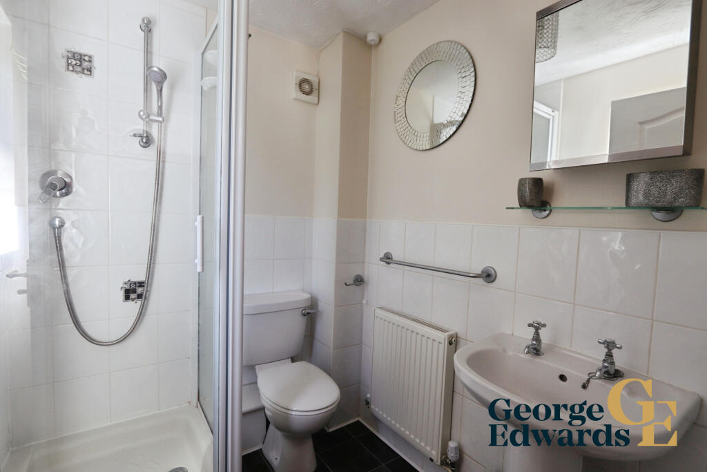 Bedroom 2 Ensuite