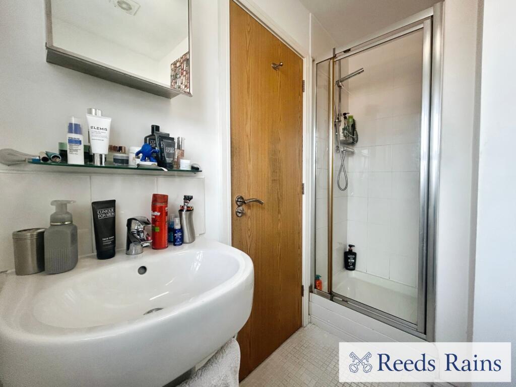 Bedroom 1 Ensuite