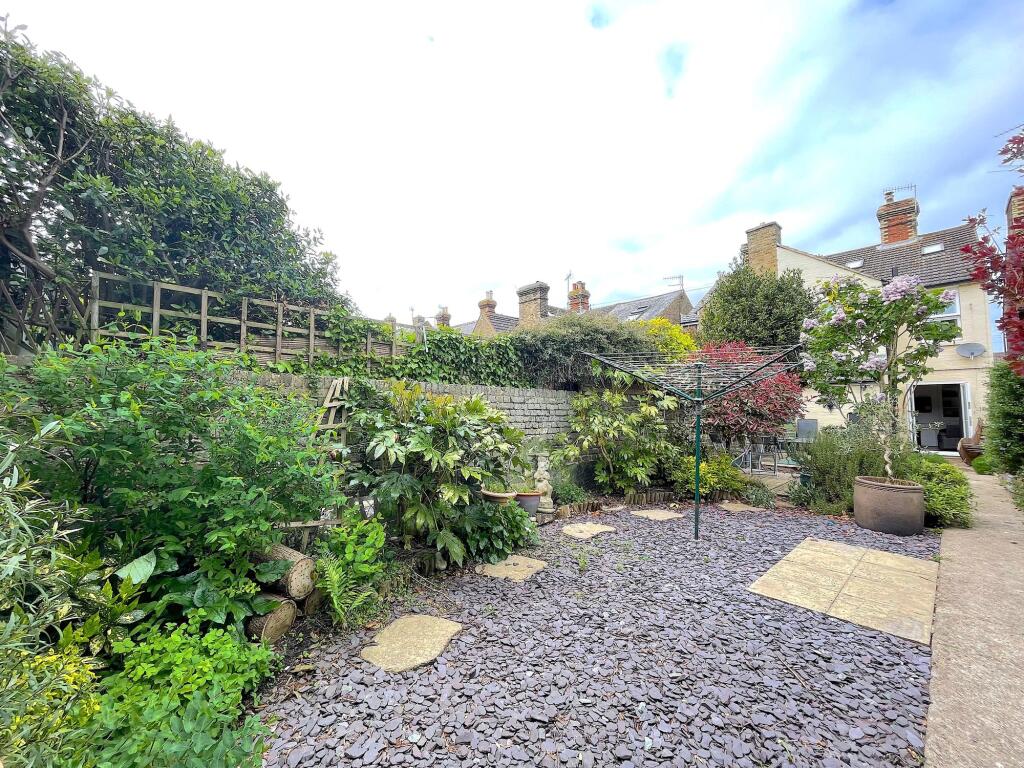 Garden (4)