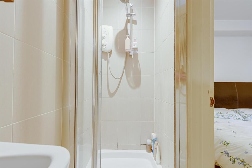 Amwell Street (44).jpg