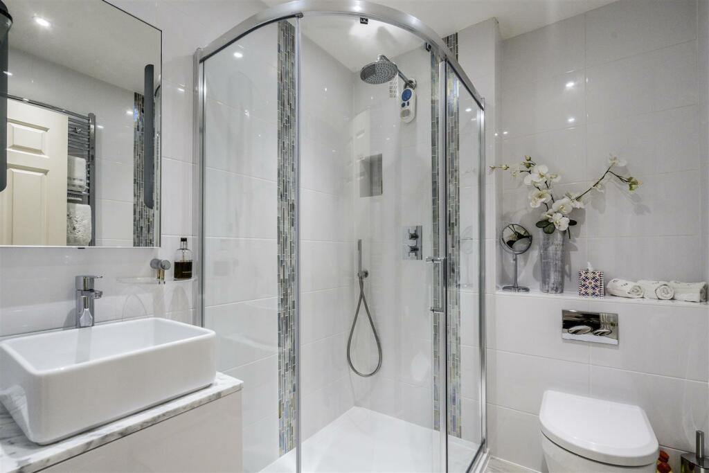 Davidson Frost-Wellings, DFW, Wellington House, Ay