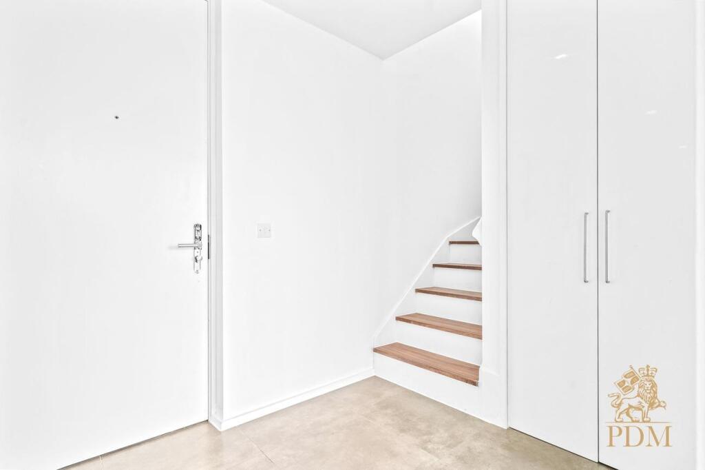 APT 513 Nottingham One Canal Street Nottingham NG1