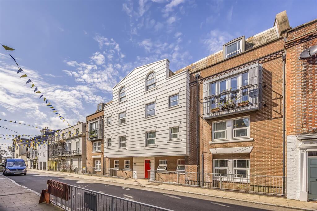 1 Castle Court, Castle Road, Southsea-PorticoMarke