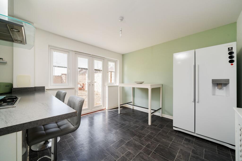 Kitchen/dining area