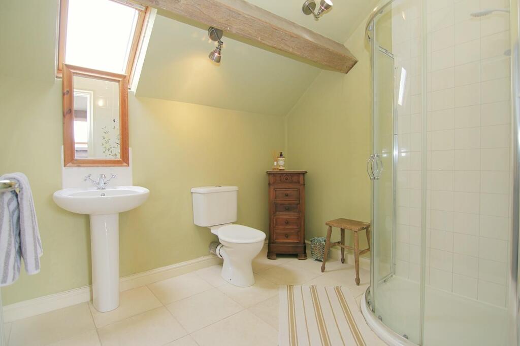 SHOWER-ROOM