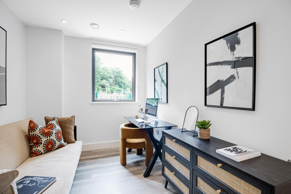 07-dd2f84002-we3wDH-JJ-Show Flat Garwood House-...