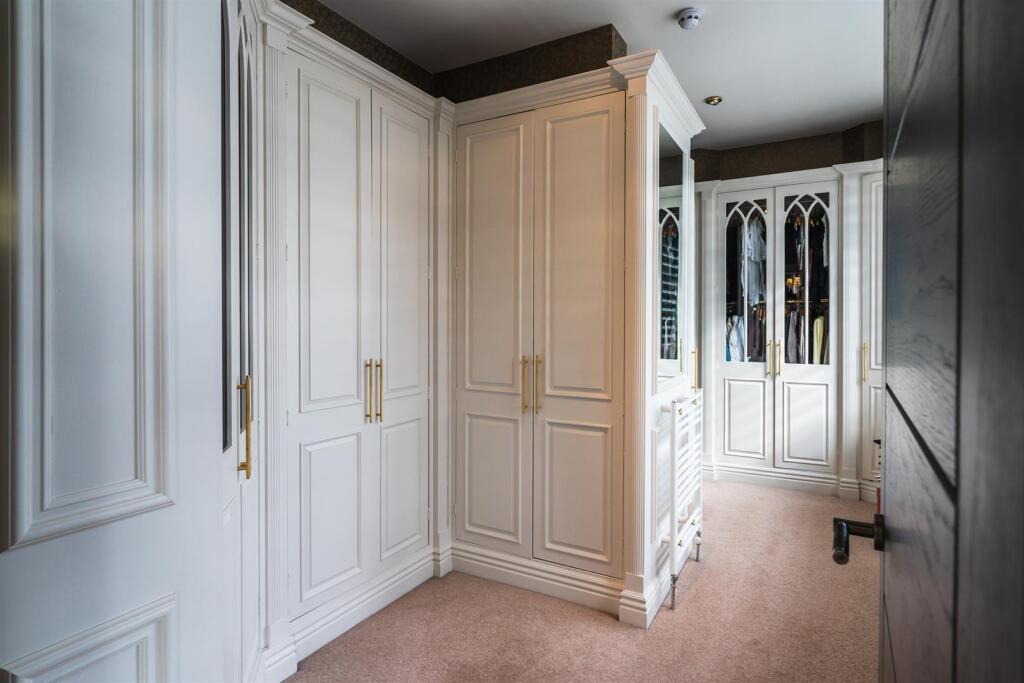Master Dressing Room