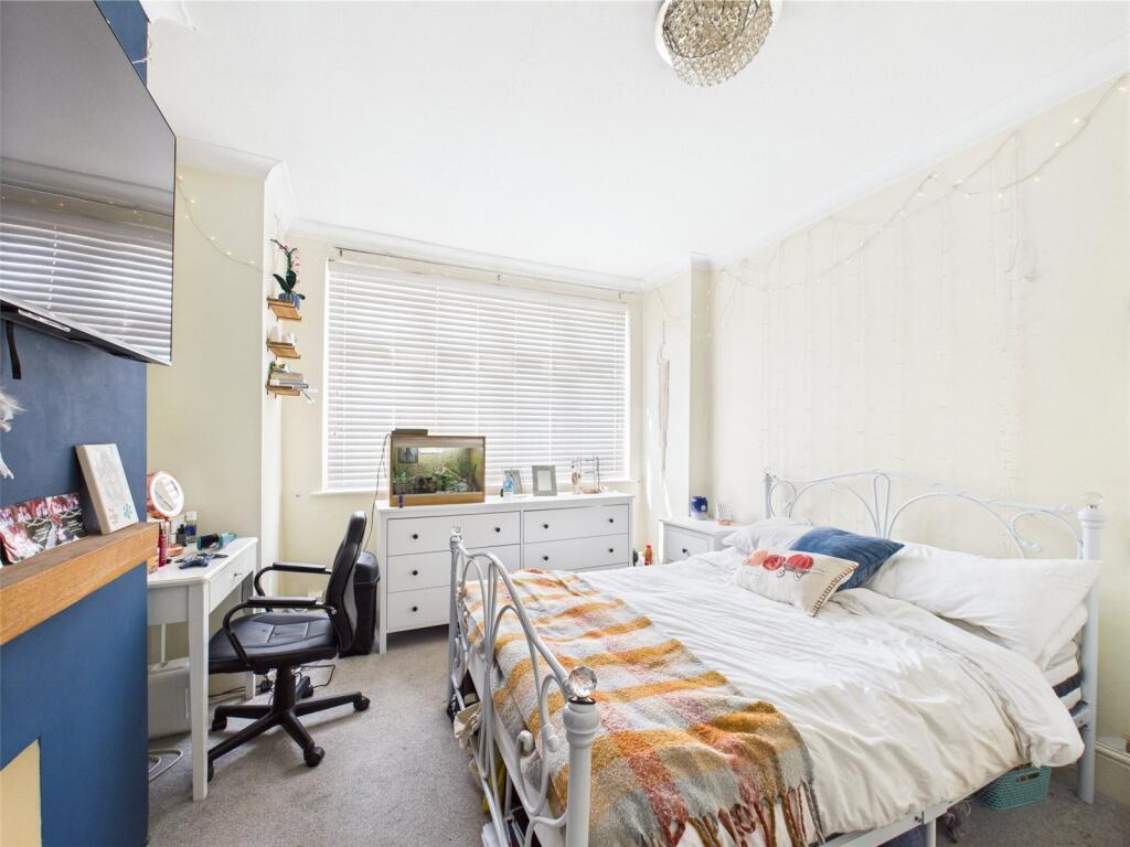 Lounge/Bedroom Four