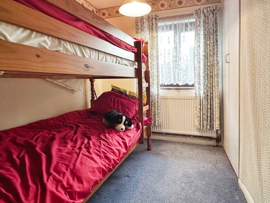 29338a37-Bedroom ...