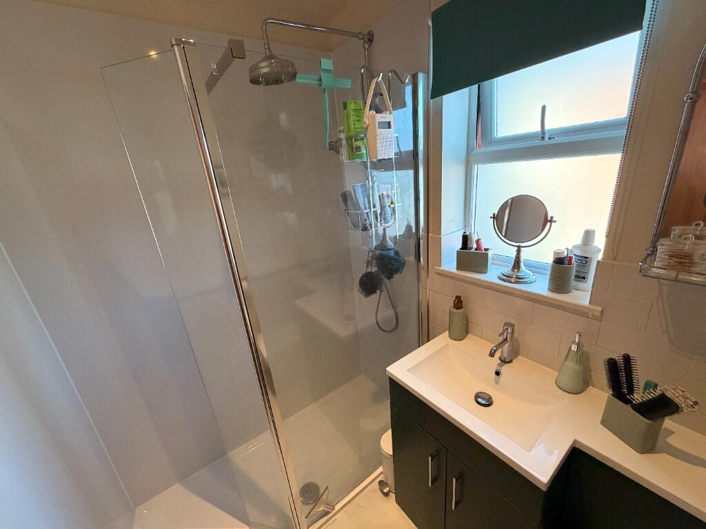 Family Shower Room