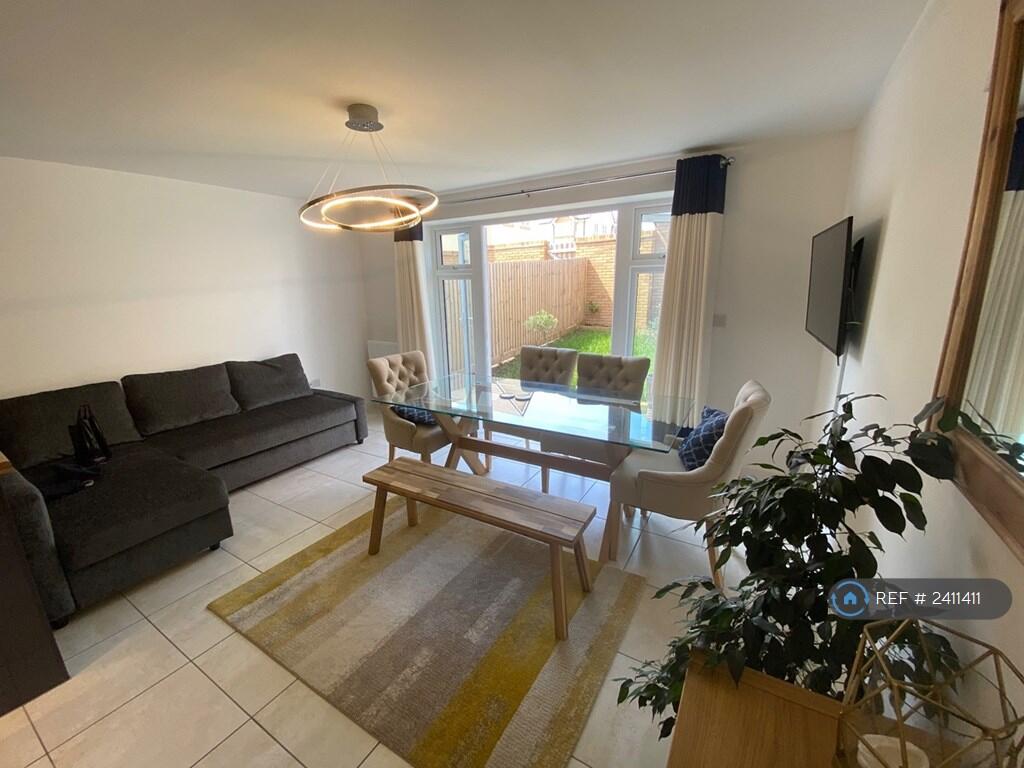 Living/Dining Room