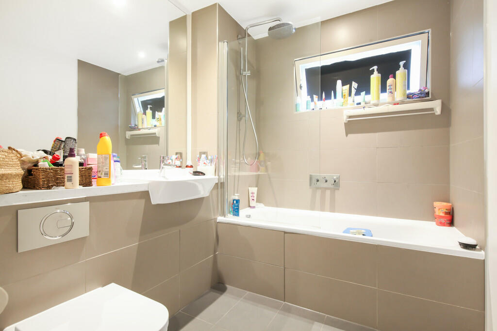 17!Oriental Squar...