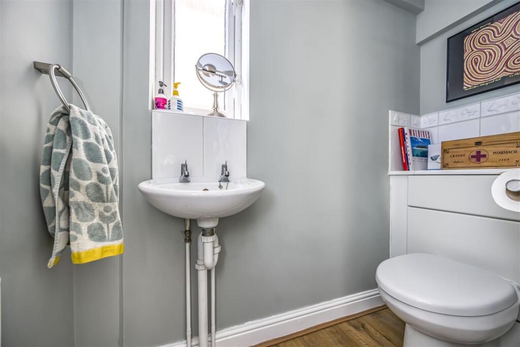 22 Fraser Gardens, Southbourne-PorticoMarketing-Ne