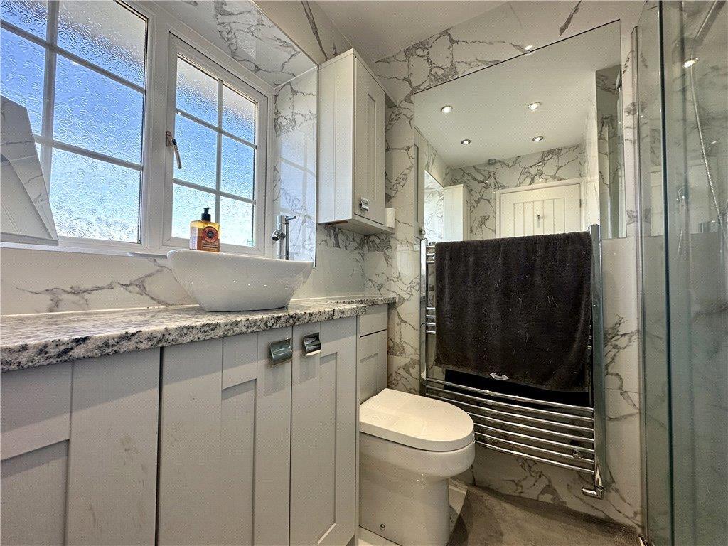 En Suite Shower Room