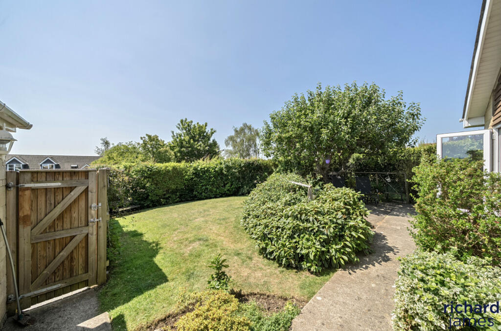 5ee5c1253be44692b8dd9d3cd7e619b9