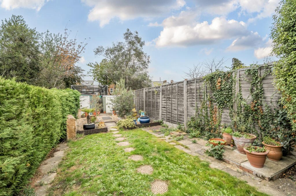 1369387-9-68f0a4d...