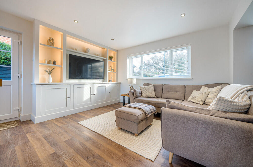 1377263-12-6915fb...