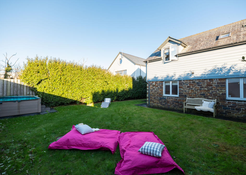 679101c6b8c77_Higher Farm 2-21