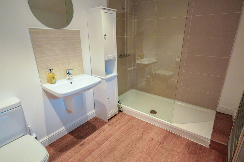 Ensuite Shower Ro...