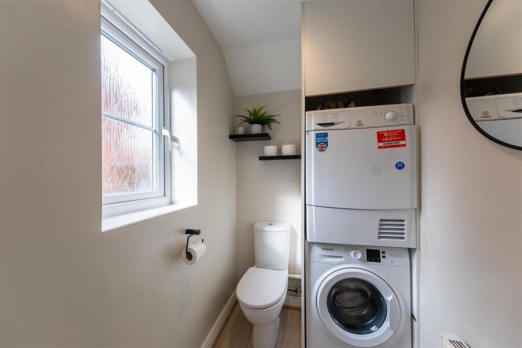 20 Shakerley Close-006.jpg