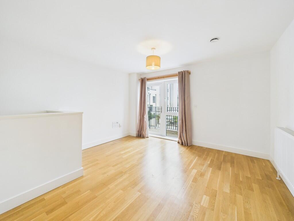 CAM02089G0-PR0577...