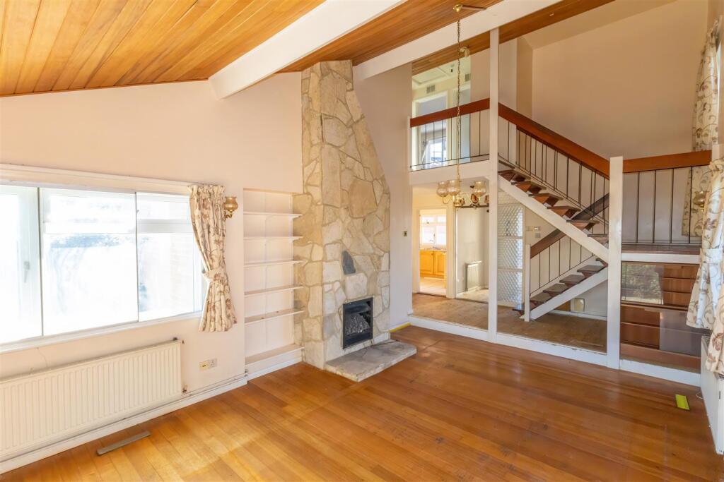 Ashton Way-09 - t.jpeg