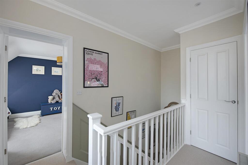 6 Beale Road ph26.jpg